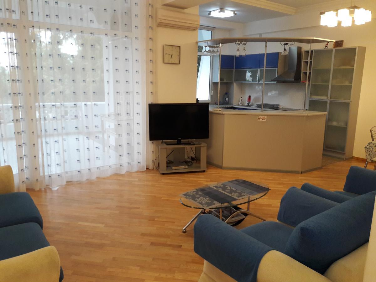 באקו I See The Sea Nefchilyar Avenue 2 Bedroom מראה חיצוני תמונה